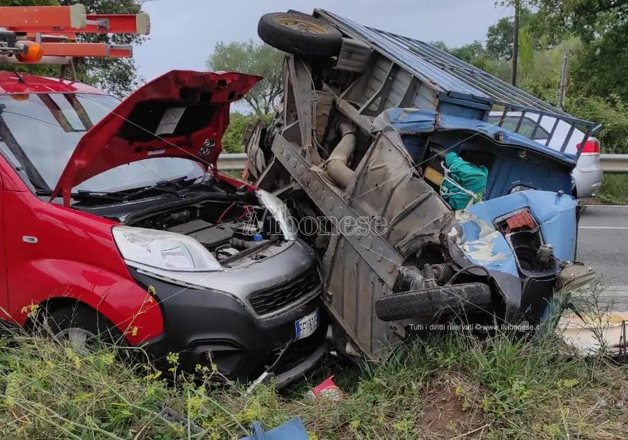Incidente stradale alle porte di Ionadi, due i feriti