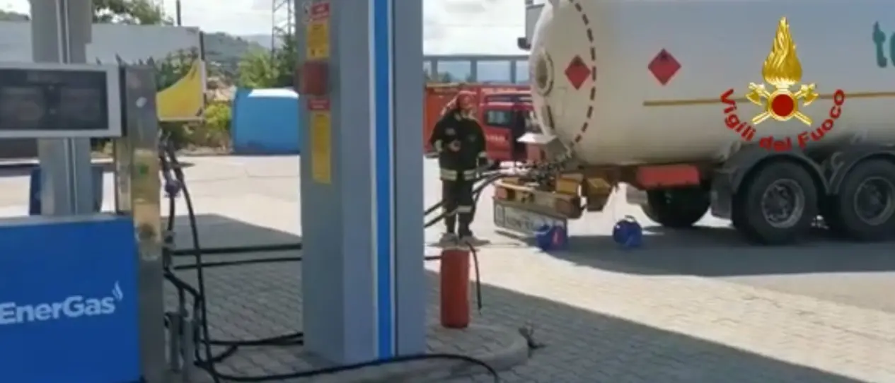 Pizzo, riaperta al traffico la statale 18: era stata chiusa per anomalie a un serbatoio gpl