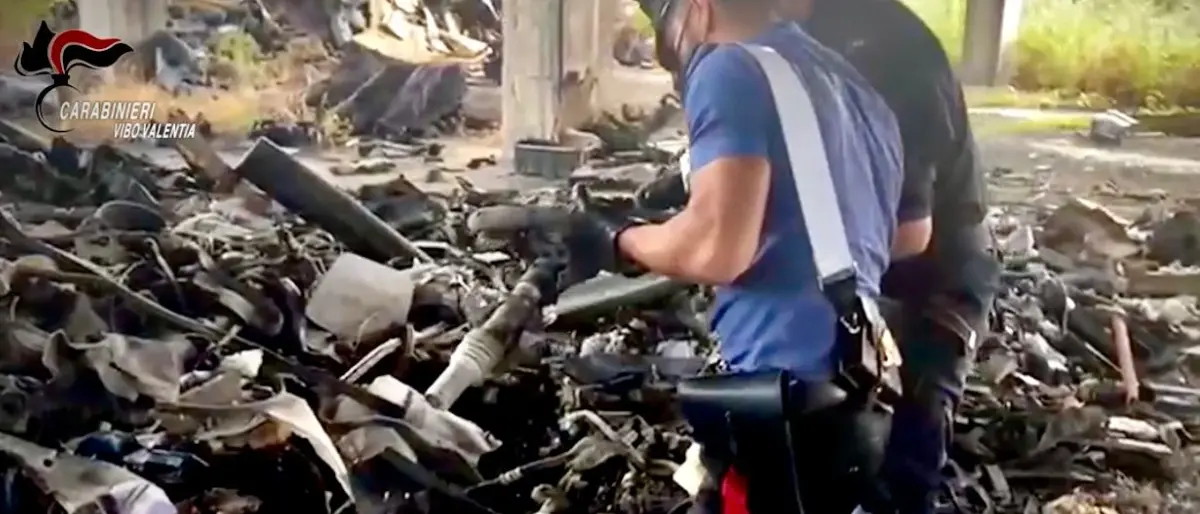 Rifiuti a Porto Salvo, sequestrata ex fabbrica del pesce diventata discarica abusiva -Video