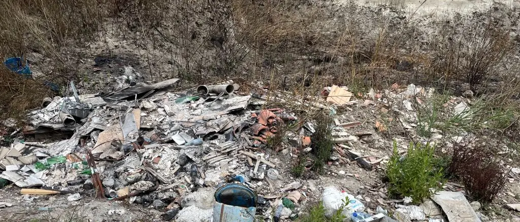 Mileto, allarme discariche a cielo aperto in località “Vindacitu”