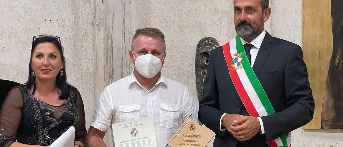 Tropea, consegnate 4 civiche benemerenze: una al videoreporter di Lac Caracciolo