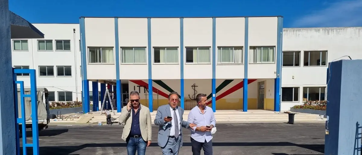 Sopralluogo di Provincia e questore al Nautico di Pizzo: lunedì l’arrivo di Mattarella