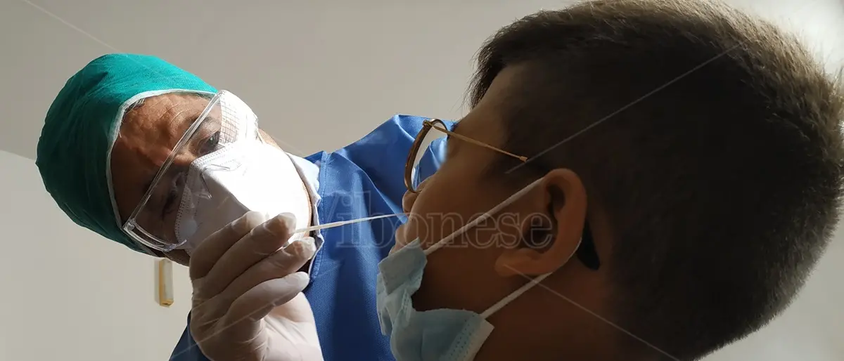 Covid: via libera della Regione ai tamponi gratuiti per tutti gli studenti calabresi