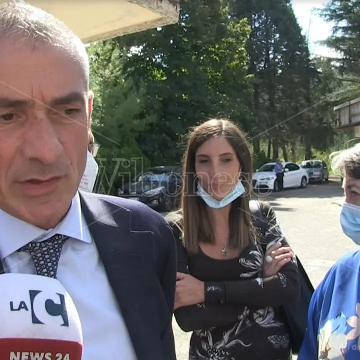 Il sottosegretario alla Salute, Andrea Costa, nell'ex ospedale di Soriano -Video