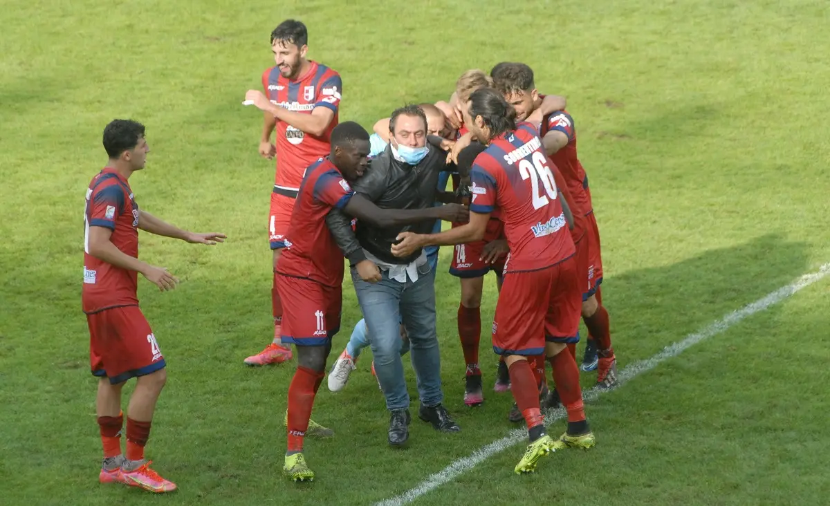 Vibonese in crisi e in silenzio. A Taranto servono solo i tre punti - Video