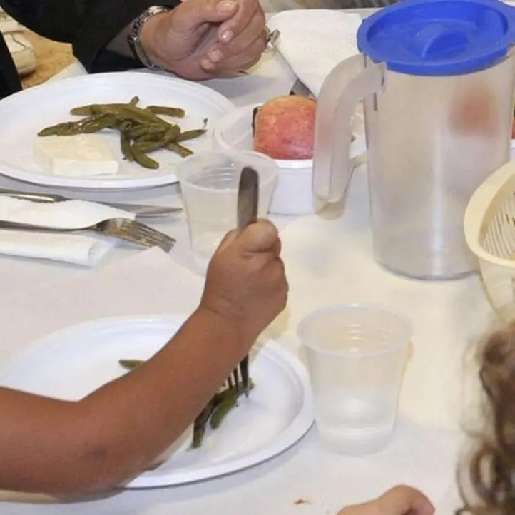 Vibo, parte la mensa scolastica ma non per 2 plessi, il Comune assicura: «Da oggi nessun disservizio»