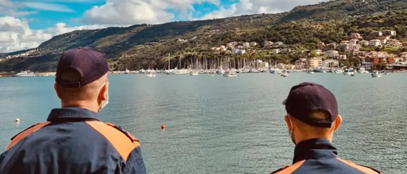 Sequestrato un pontile in ferro abusivo nel porto di Vibo Marina