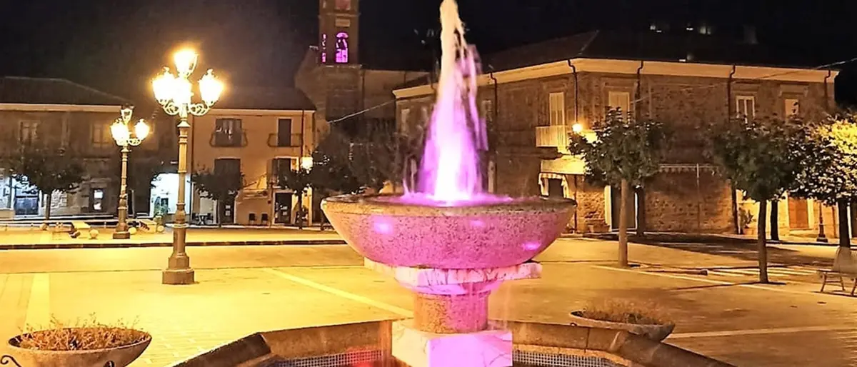 Filadelfia si tinge di rosa nel mese della prevenzione contro il tumore al seno