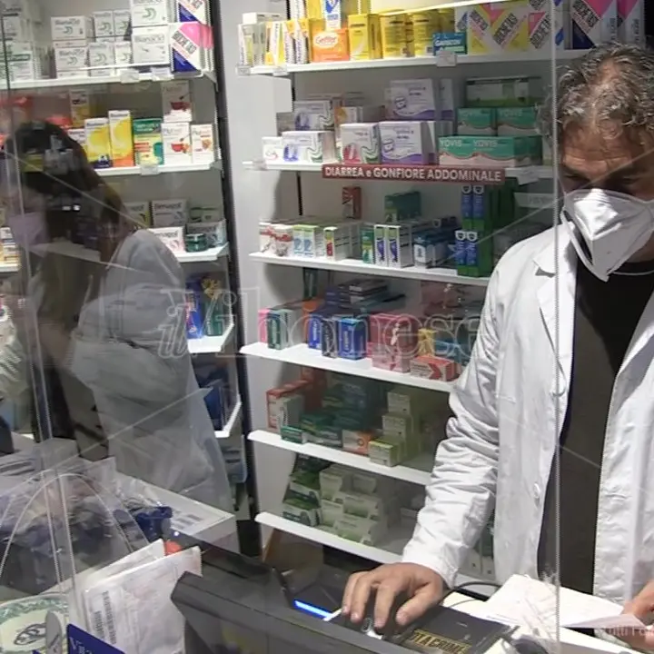 Green pass obbligatorio, a Vibo non scatta la corsa al tampone: farmacie e laboratori senza code -Video