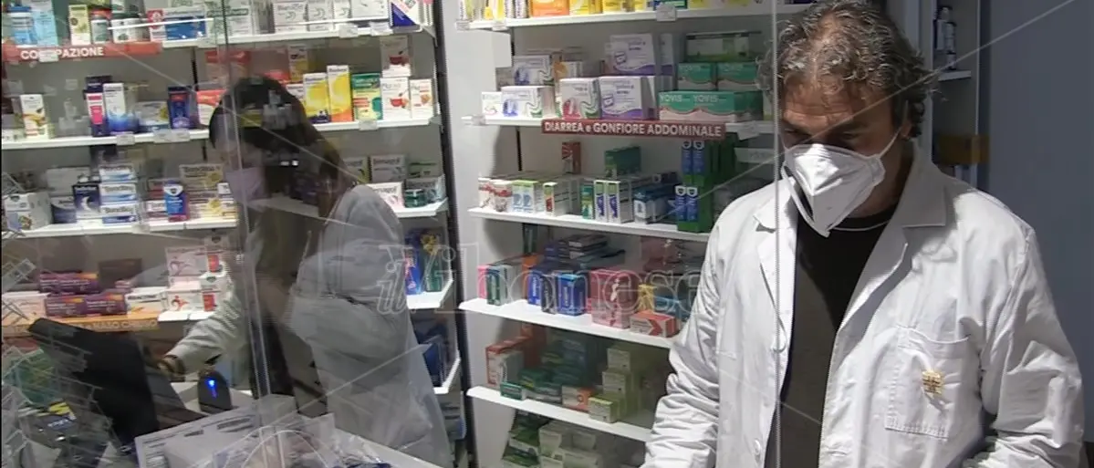 Green pass obbligatorio, a Vibo non scatta la corsa al tampone: farmacie e laboratori senza code -Video