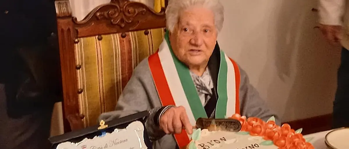 Nicotera festeggia nonna Rosina per i suoi cento anni
