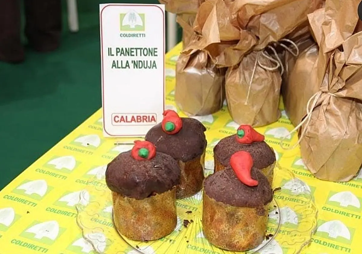Il panettone alla 'nduja e cioccolato conquista tutti alla Fiera di Milano