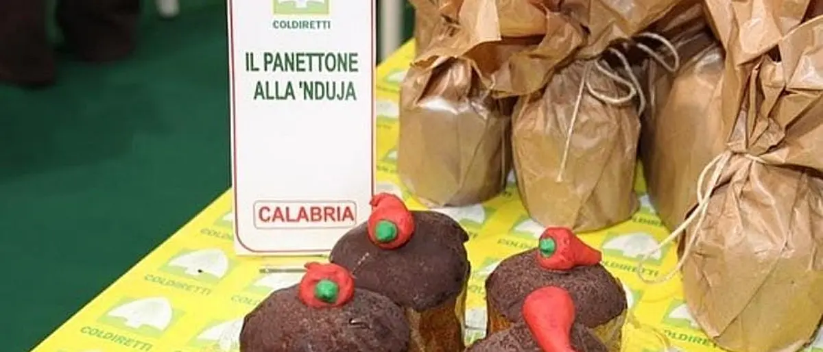 Il panettone alla 'nduja e cioccolato conquista tutti alla Fiera di Milano