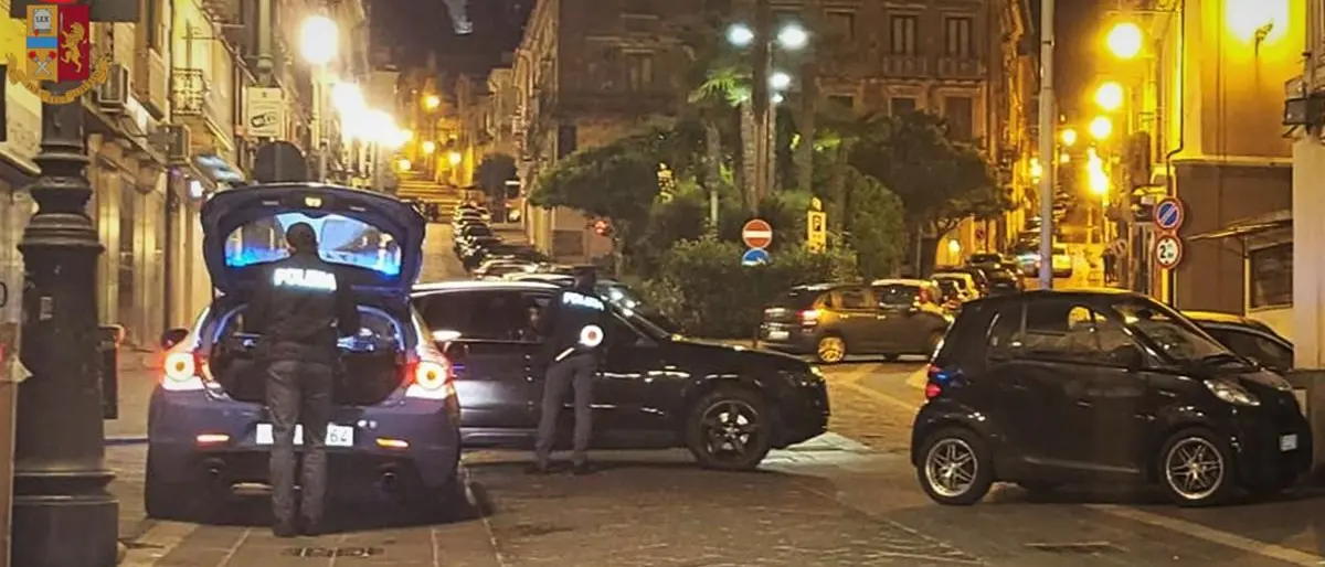 Controlli della polizia nei luoghi della movida, sanzioni a Vibo