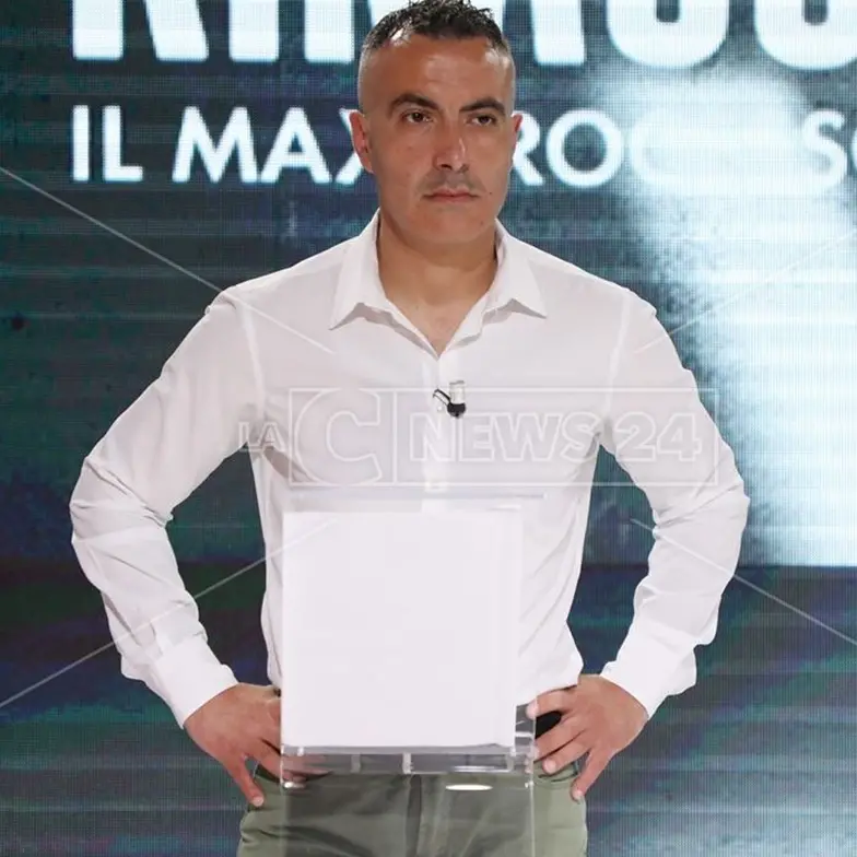 Format LaC Tv, gole profonde e affari milionari stasera a Rinascita Scott - Video