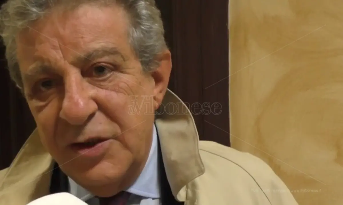Villaggio a Copanello e debito con la Regione: la Finanza perquisisce l'avvocato Pittelli