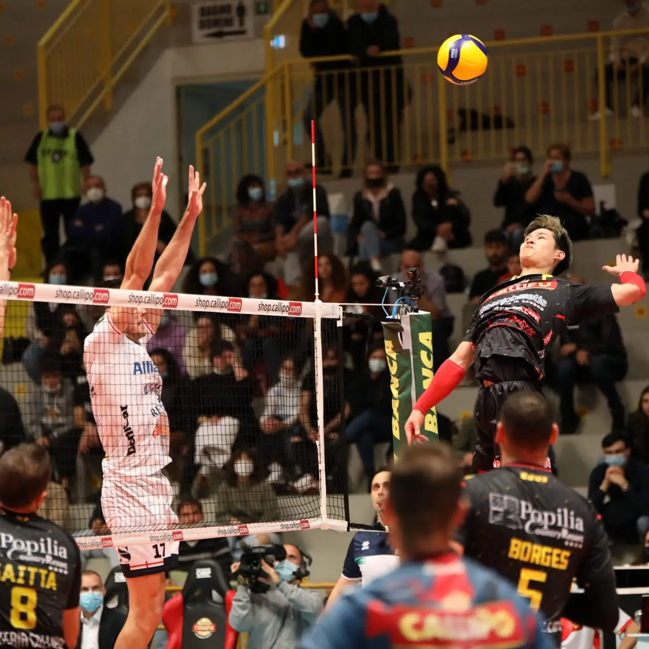 Volley Superlega, la Tonno Callipo perde al PalaMaiata: Milano vince 3 a 0