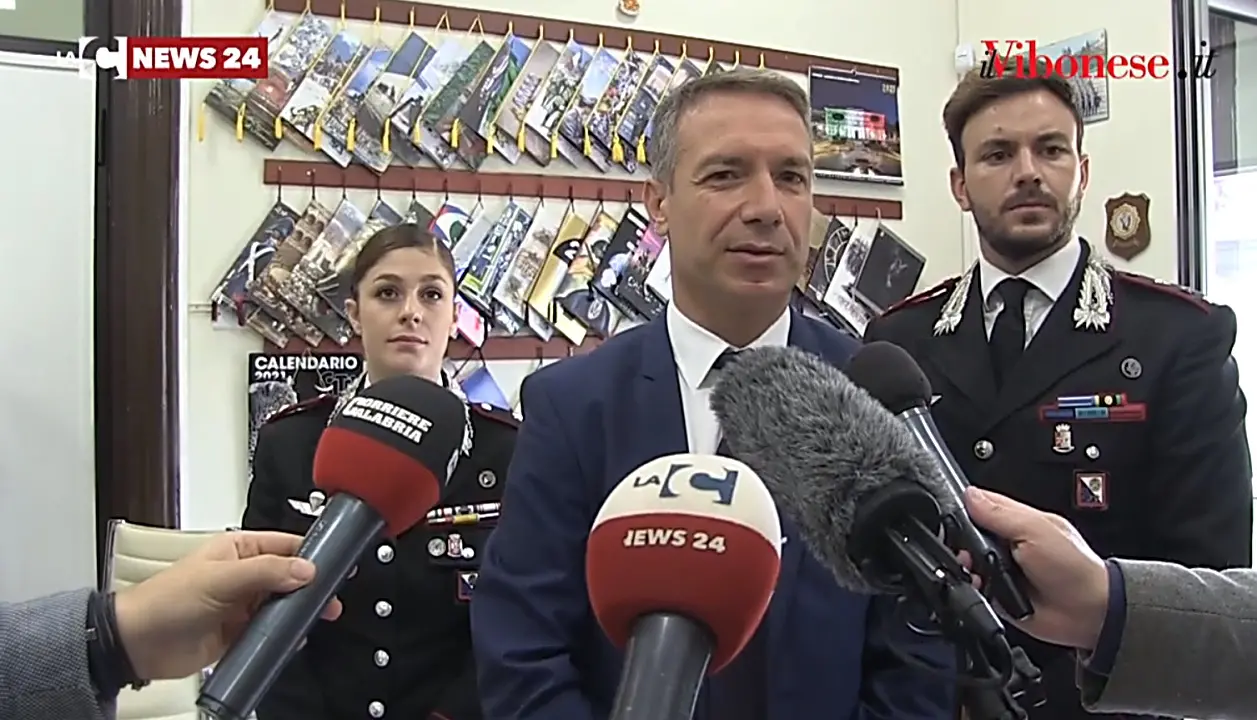 Donna picchiata e rapinata nel Vibonese, il procuratore Falvo: «Denunciate, lo Stato c'è» - Video