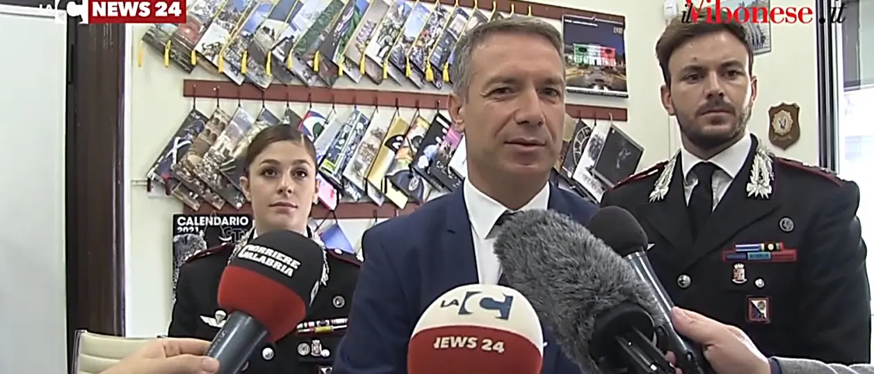 Donna picchiata e rapinata nel Vibonese, il procuratore Falvo: «Denunciate, lo Stato c'è» - Video