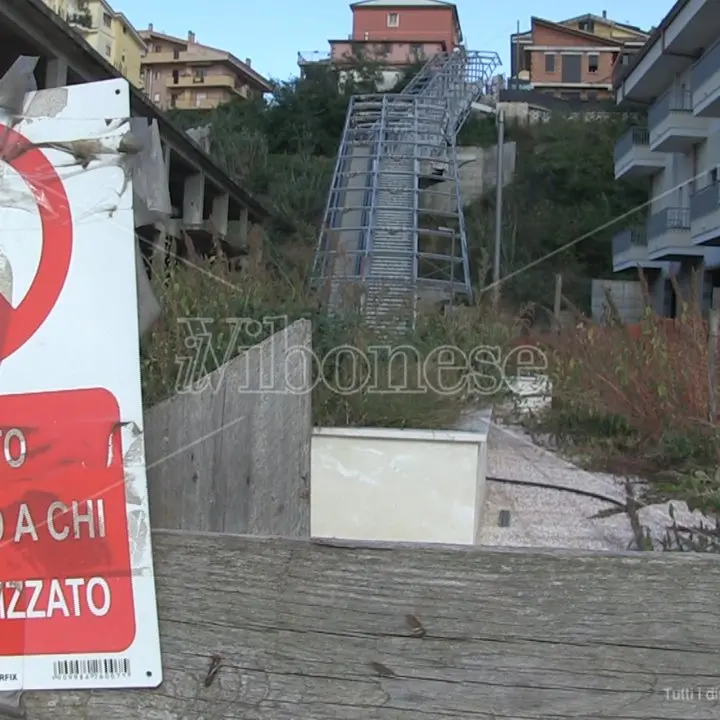 Comune di Vibo e opere pubbliche, Domenico Santoro (M5S): «Lavori fatti male o mai finiti»