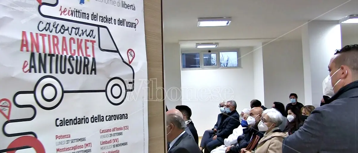 La Carovana antiracket arriva a Limbadi: «Denunciare è l'unico modo per uscire dal tunnel»