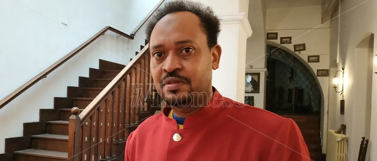 Mohamed, il maggiordomo dal cuore d'oro diventato Cavaliere della Repubblica ma col sogno della cittadinanza - Video