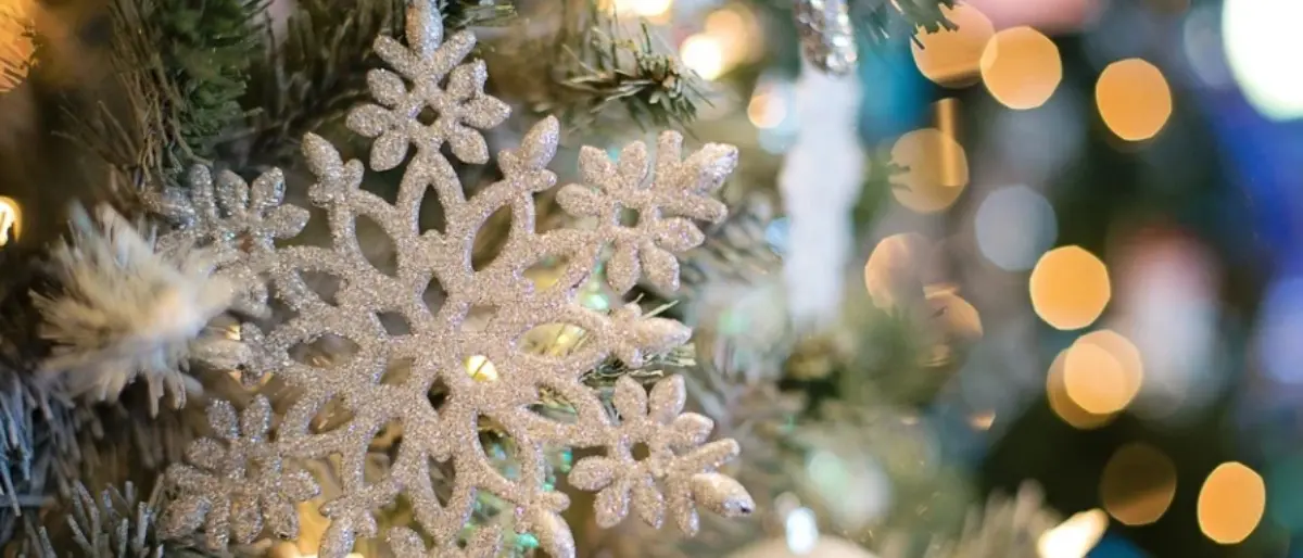 Limbadi, al via il concorso “Allestimundo Natale”: in giuria pure il vescovo Nostro