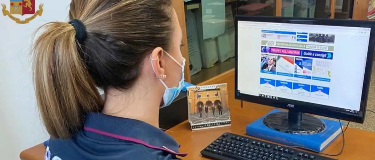 Vibo: compra un telefono di ultima generazione su internet ma è una truffa, denunciato 50enne