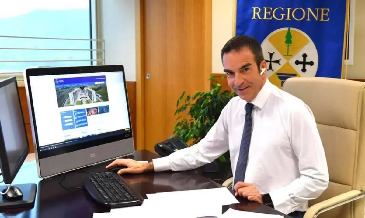 Occhiuto pronto ad incontrare l'Ordine dei medici: «Ecco com'è nato l’accordo con i cubani»