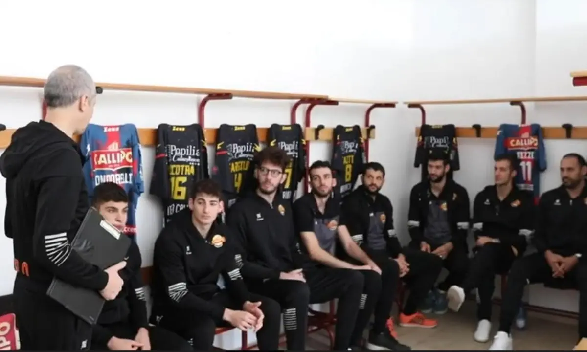 La Tonno Callipo Volley scende in campo per dire stop alla violenza -Video