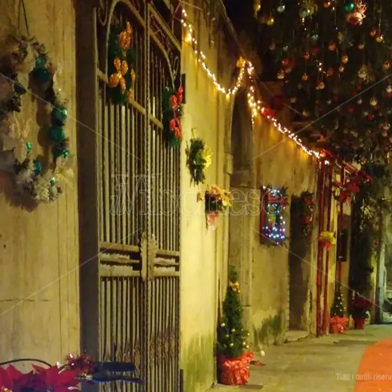 A Nicotera arriva la magia del Natale, dalla via del Vischio ai mercatini: ecco tutti gli eventi