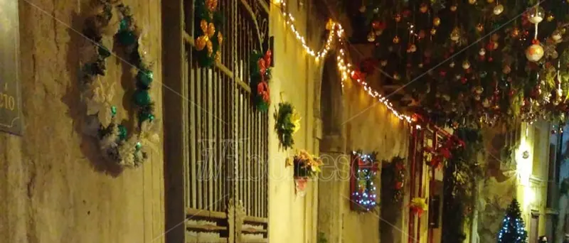 Nicotera, le luminarie costano 40mila euro. La minoranza: «Ignorata la nostra proposta di risparmio»