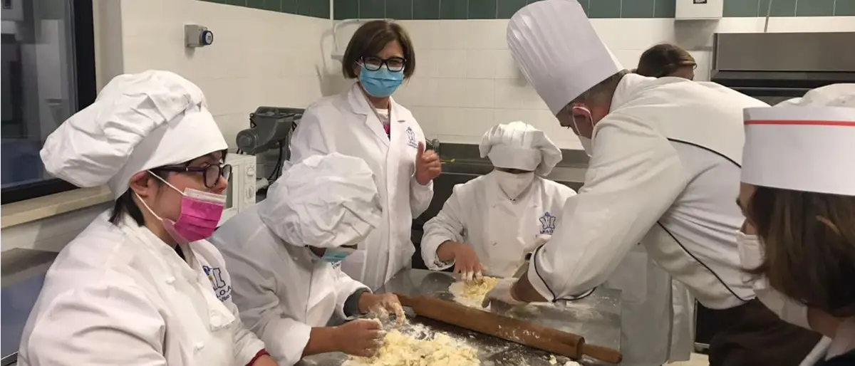 All’Istituto Alberghiero di Vibo Valentia Cucini...AMO insieme con i ragazzi Down