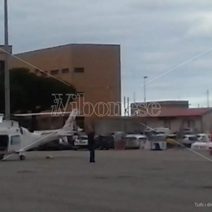 Incidente sul lavoro a San Pietro di Longobardi: operaio precipita dal tetto, è grave