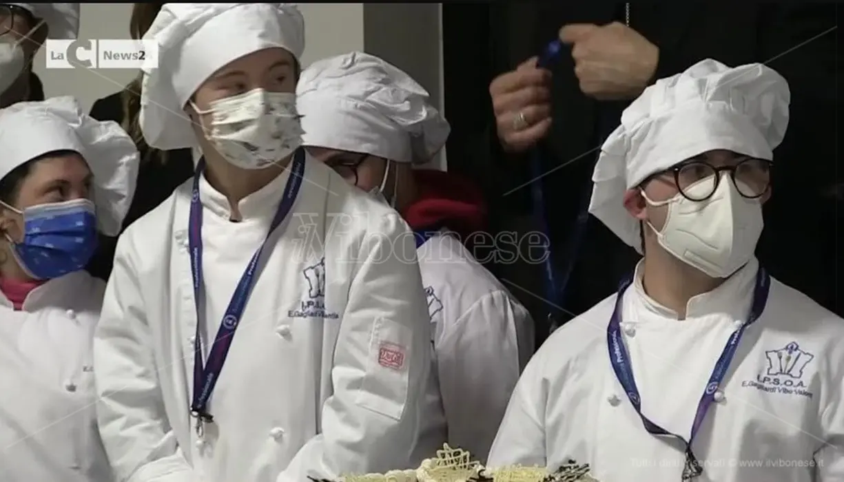 Vibo, i ragazzi down a lezione di cucina: progetto concluso ma si guarda già al futuro - Video