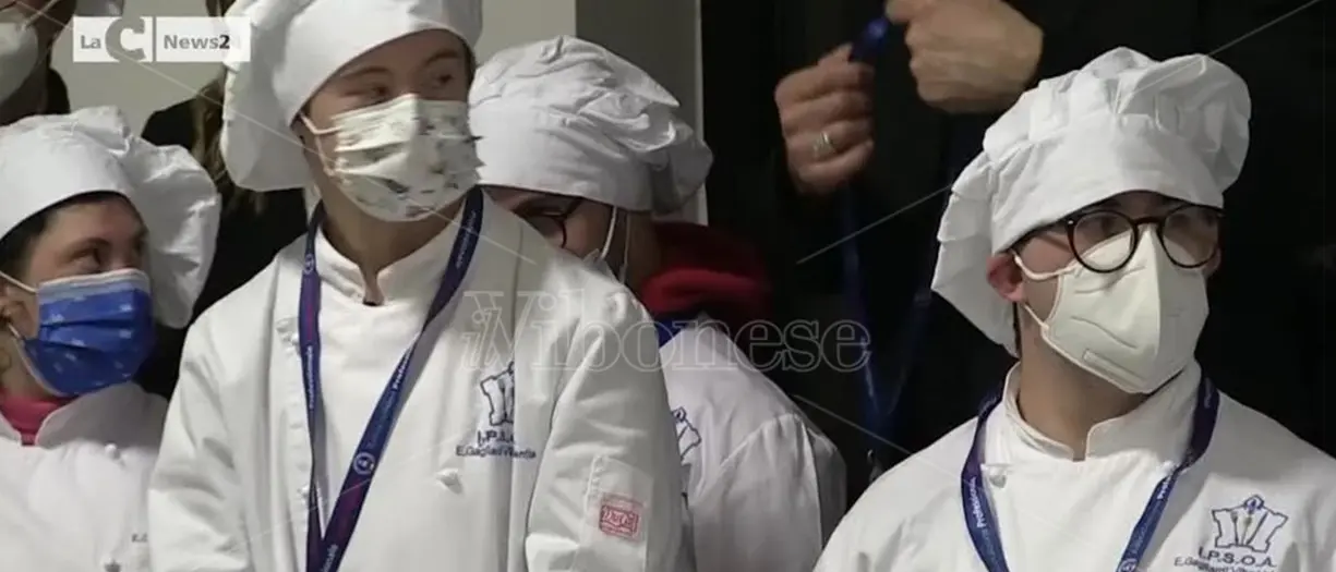 Vibo, i ragazzi down a lezione di cucina: progetto concluso ma si guarda già al futuro - Video