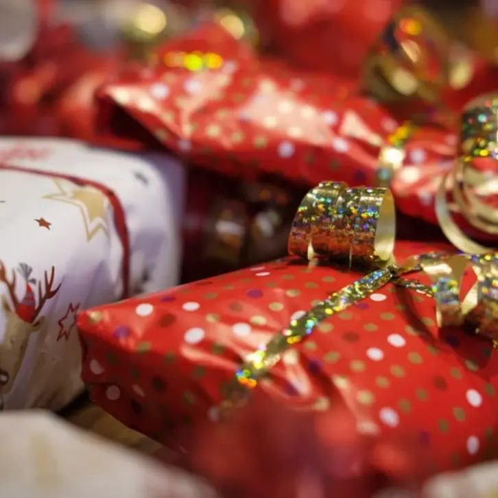 Vibo, motociclisti vestiti da Babbo Natale donano regali ai bimbi ricoverati in ospedale