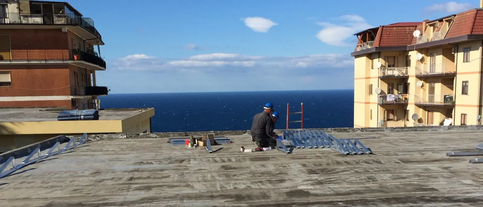 Pizzo sceglie il “solare”: pannelli fotovoltaici sulla scuola media