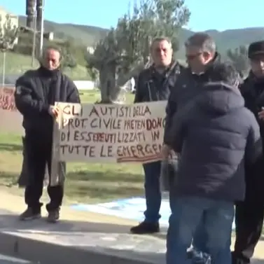 Protezione civile a rischio chiusura a Vibo, protesta alla Regione - VIDEO
