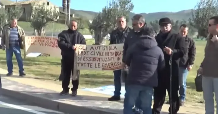 Protezione civile a rischio chiusura a Vibo, protesta alla Regione - VIDEO