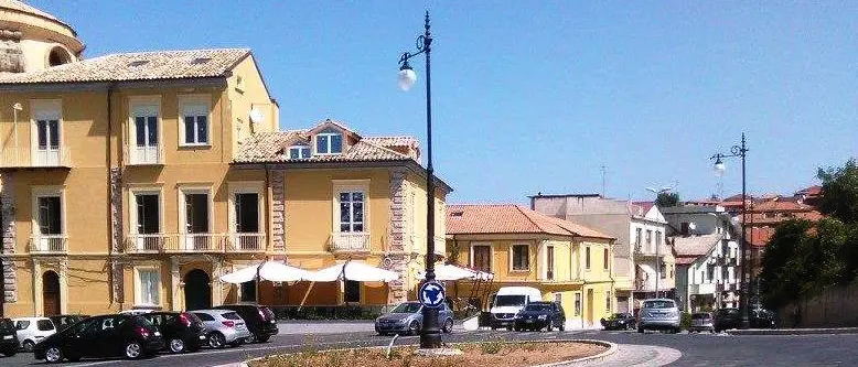 Decoro urbano, Blandino: «Piazza San Leoluca in completo abbandono»