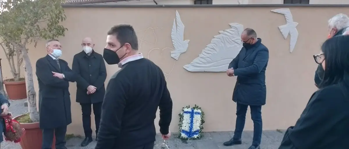 Pizzo ricorda la tragedia della Moby Prince con una messa nel Duomo