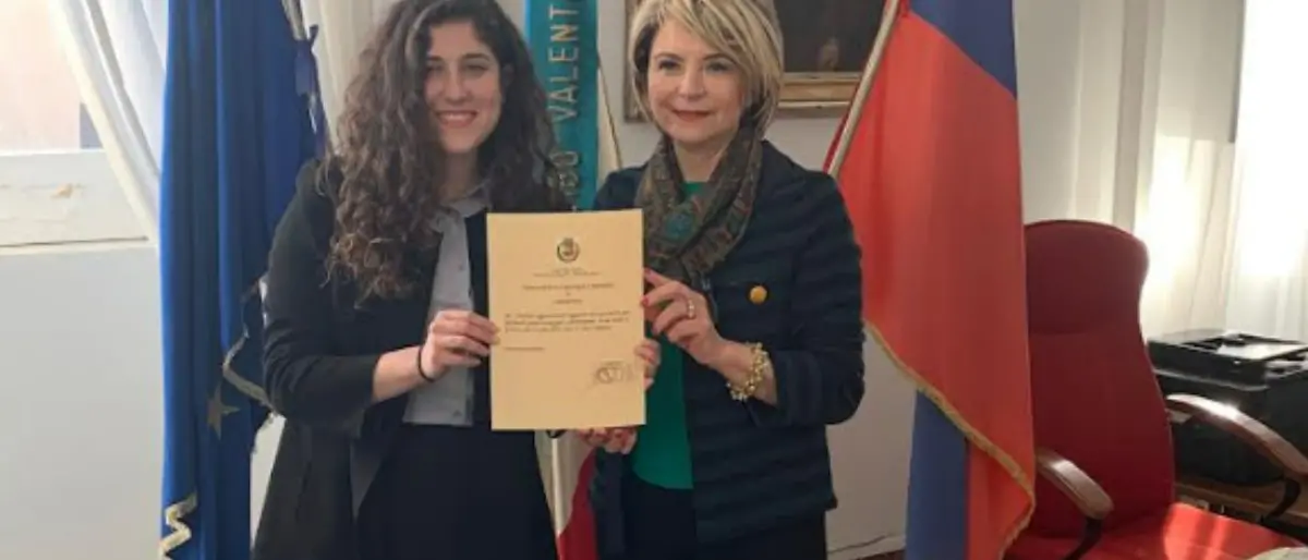 Alla giovane pianista vibonese Liliana Parisi un attestato di riconoscimento