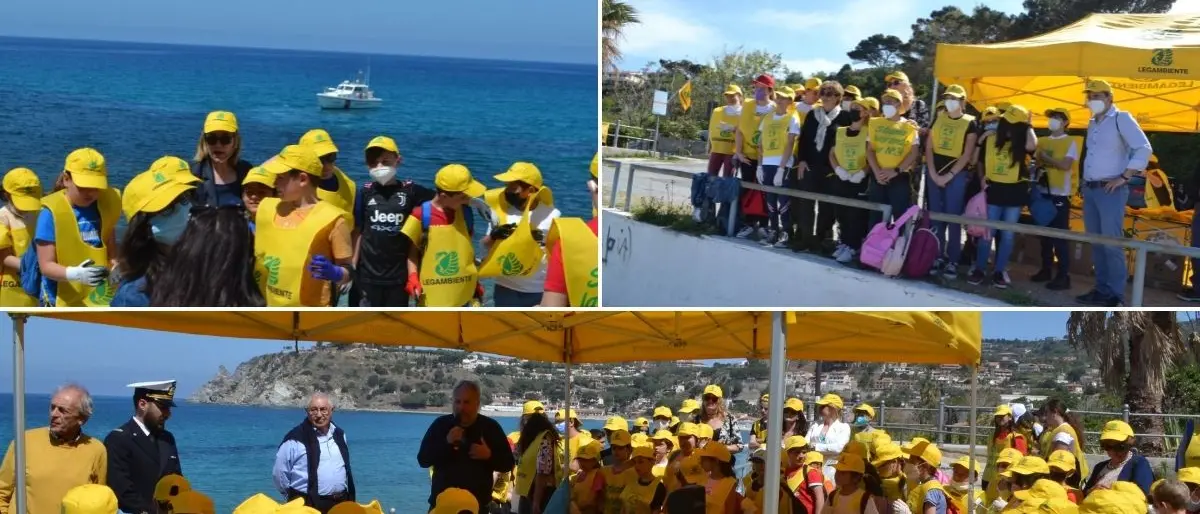 S. Maria di Ricadi, oltre 200 studenti ripuliscono la spiaggia da plastiche e mozziconi