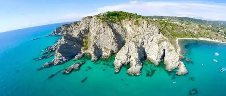 IL COMMENTO | Il voto a Ricadi, fra “messaggi” politici e indegna “caciara”