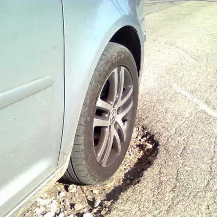 Strade colabrodo? Sindaco di Soriano presenta un esposto contro risarcimento danni