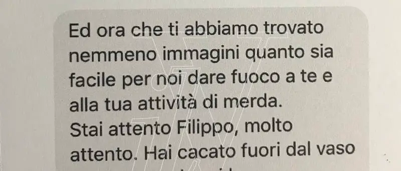 Coppia gay rifiutata a Ricadi, minacciato di morte l’albergatore di Santa Maria