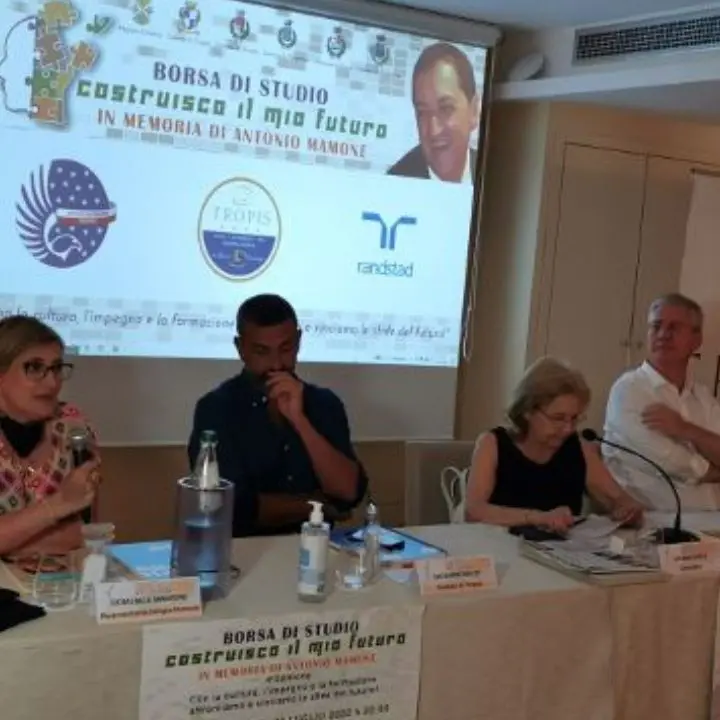 Tropea, borse di studio in memoria di Antonio Mamone: i nomi dei vincitori - Video