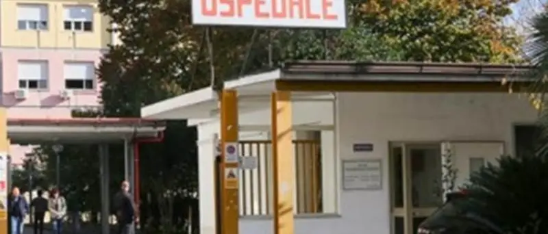 Ospedale di Vibo: garze lasciate nel ventre dopo il parto (VIDEO)