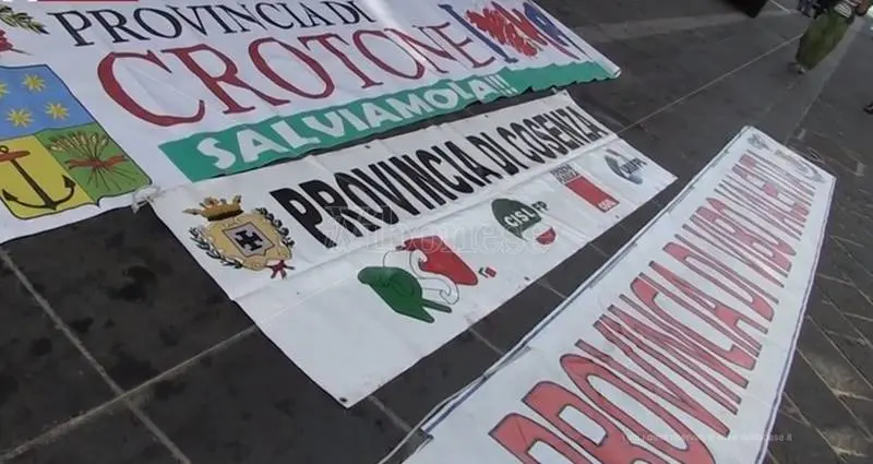 Province in rivolta, a Vibo la mobilitazione regionale (VIDEO)